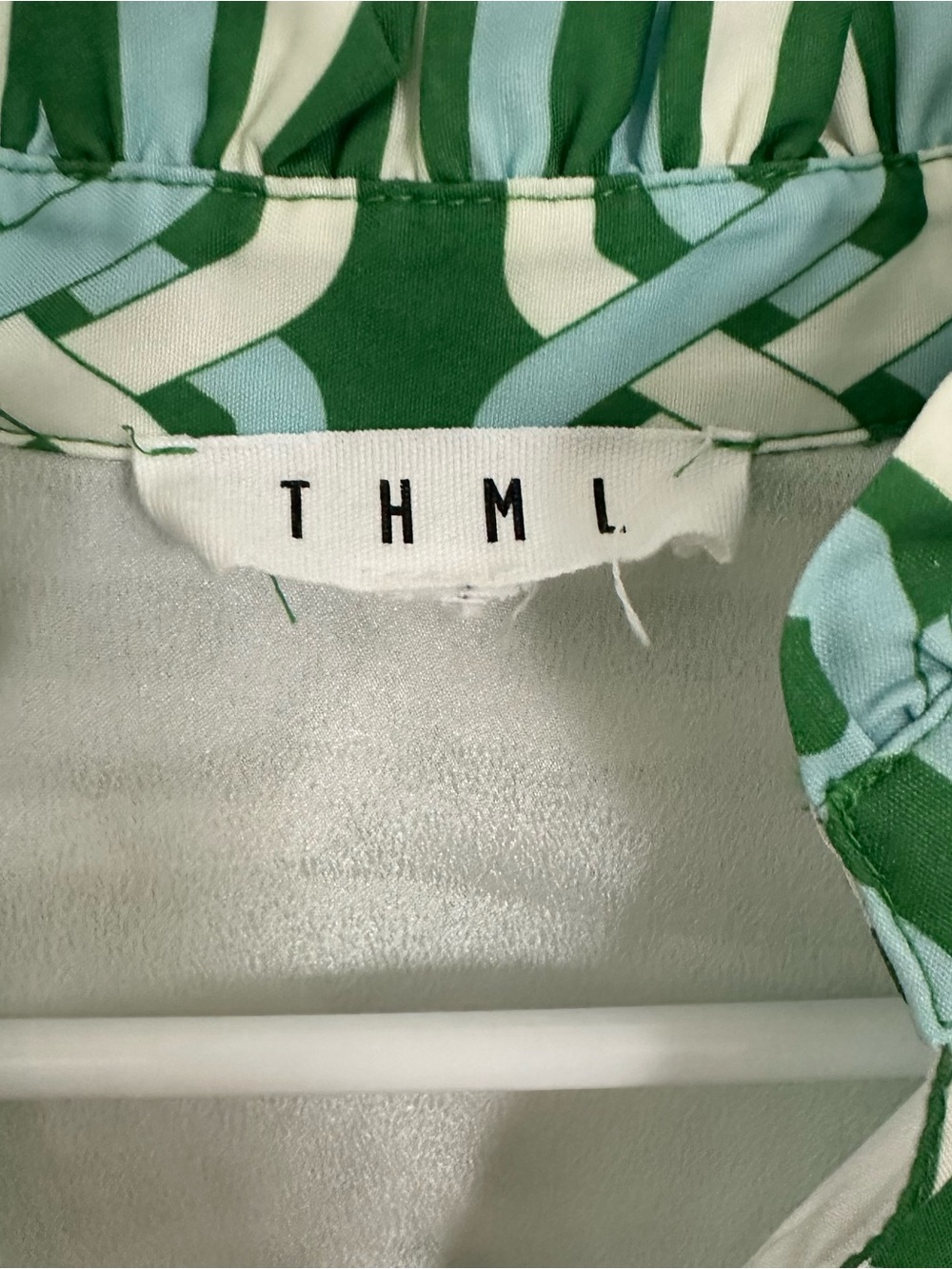 THML Green & White Geometric Print Clara puff sleeve dress size medium - Picture 4 of 6